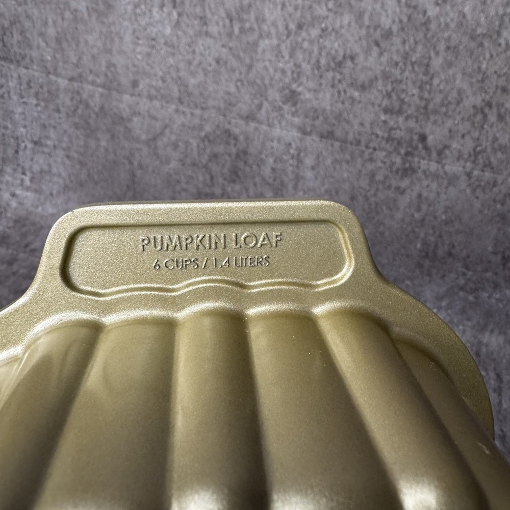Nordic Ware Botanical Pumpkin Loaf Pan 6 Cups / 1.4 Liters - Picture 9 of 12